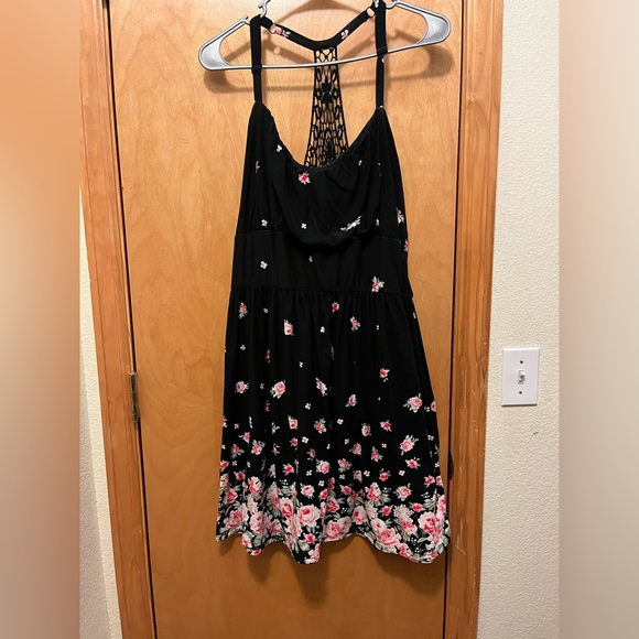 Springtime dresses - Picture 11 of 11
